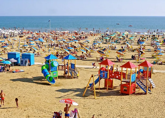 Bright With Private Garden-beahost Daire Bibione